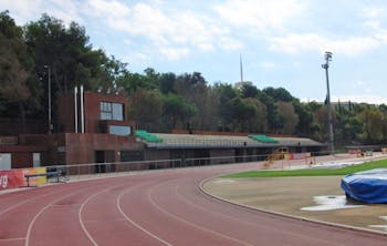 Outdoor running store track near me