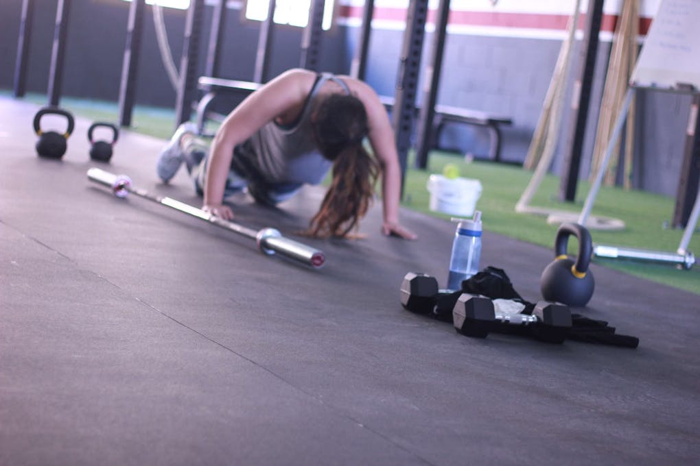 Red Barbell Crossfit